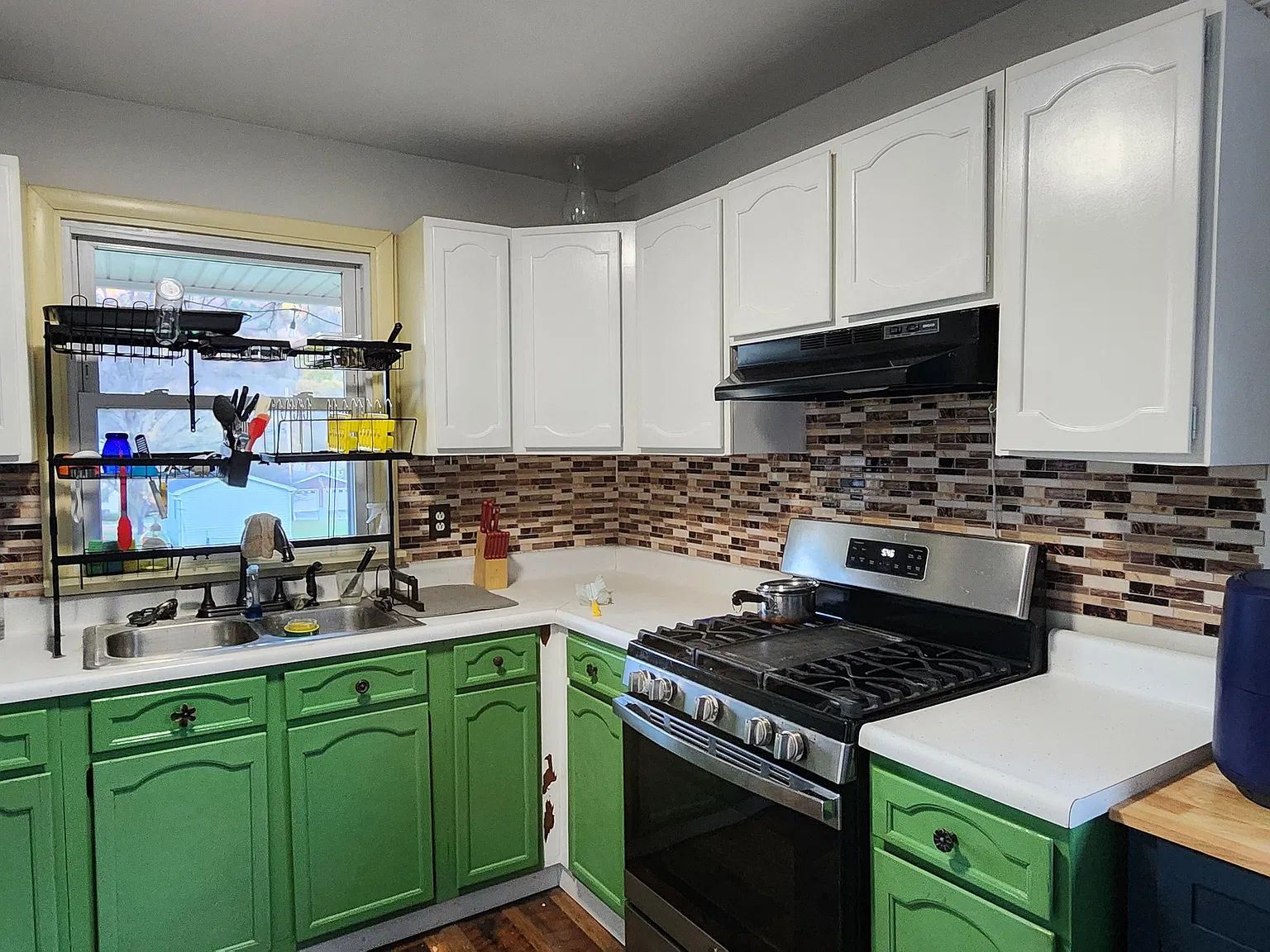 2 bed, 1025 sqft, $1,600 — Photo 2