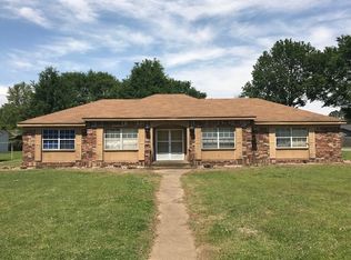 2809 Robinson St, Newport, AR 72112
