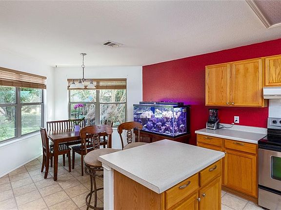 3rd image of 2302 Cottontail Dr