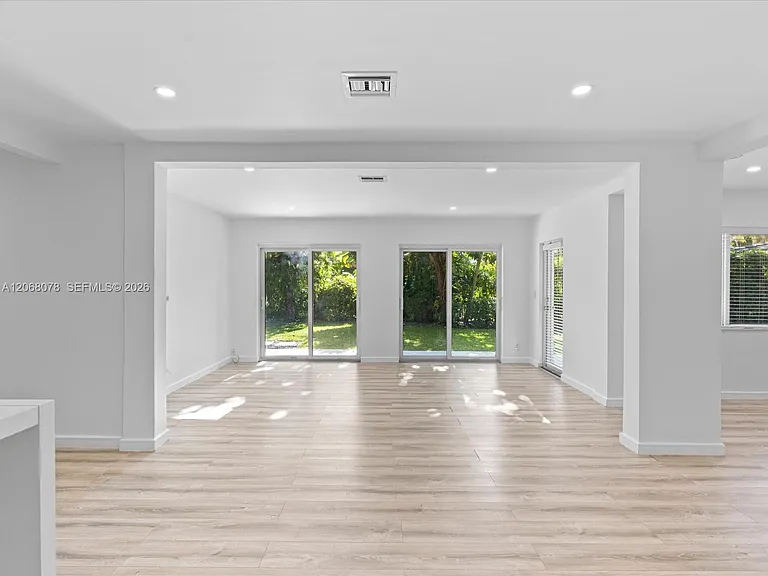 5406 S Le Jeune Rd — Photo 11