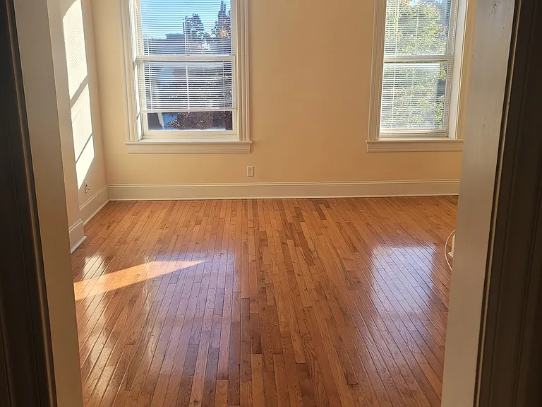 4549-4551 Oakland Ave #4549A — Photo 2