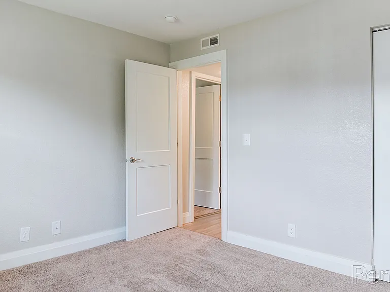 Grandview Apartment Homes — Photo 19
