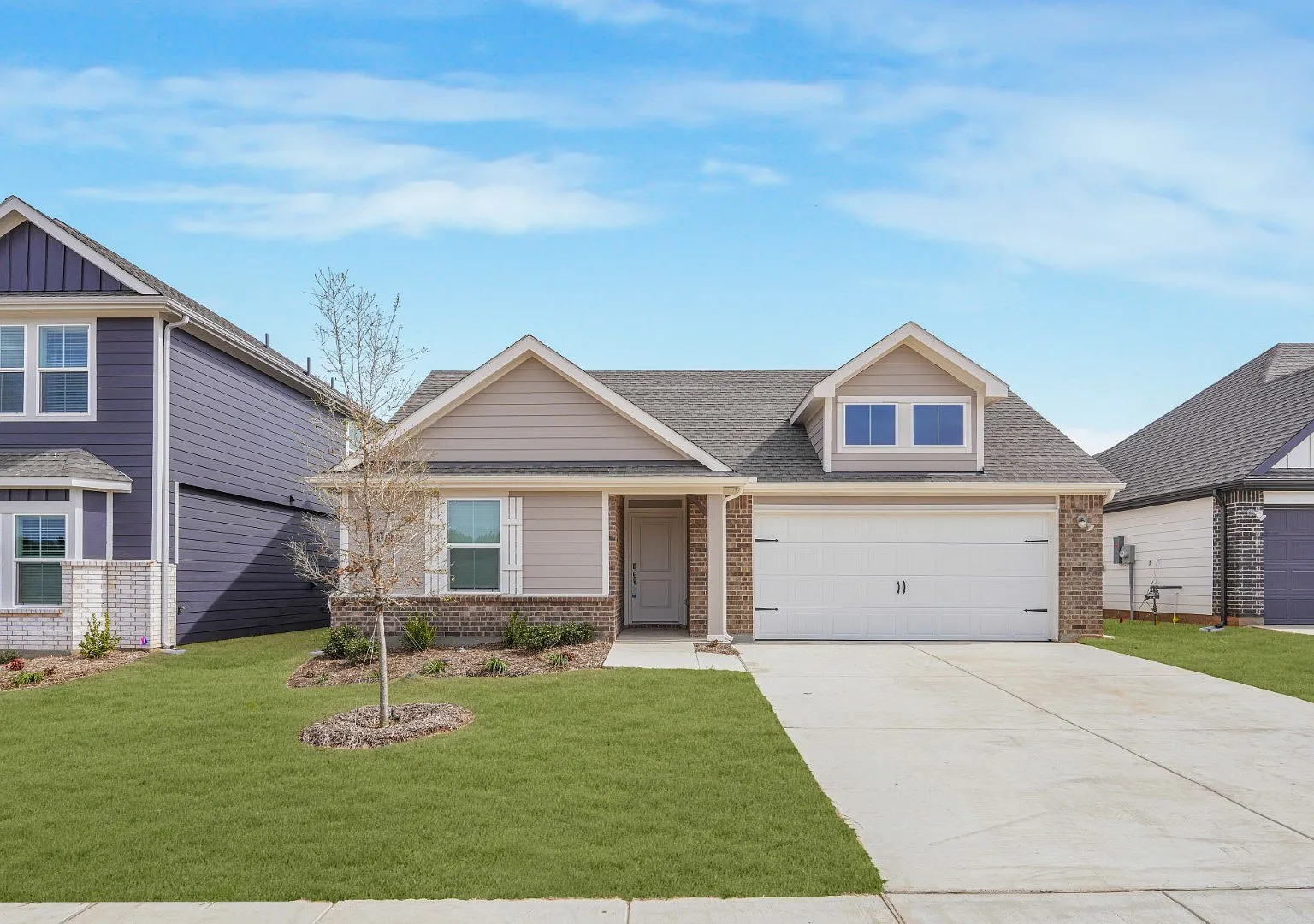 1566 Brooke Drive — Photo 1