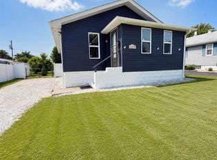 229 W Thomas St, Roxana, IL 62084