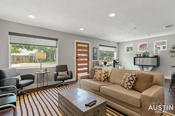 3 bed, 2.0 bath, 1500 sqft, $3,100 — Photo 3