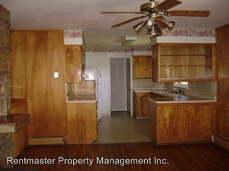 4th image of 220 Pinon Dr