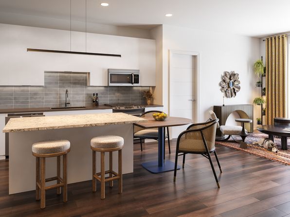 3955 Fox Valley Center Dr #240