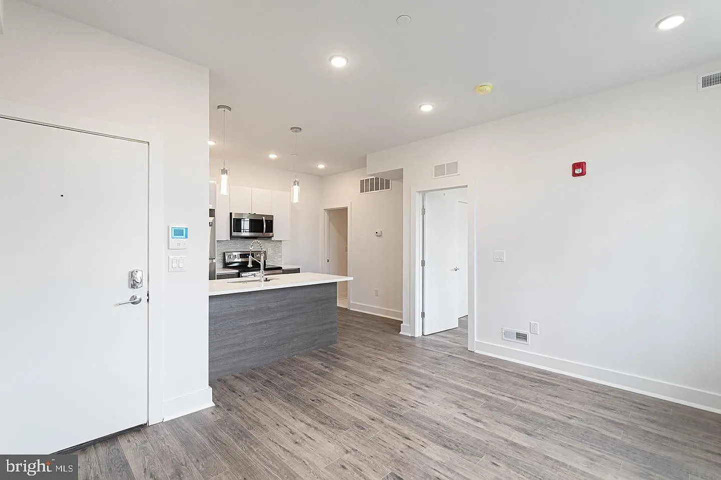 1 bed, 1.0 bath, 515 sqft, $1,672 — Photo 1