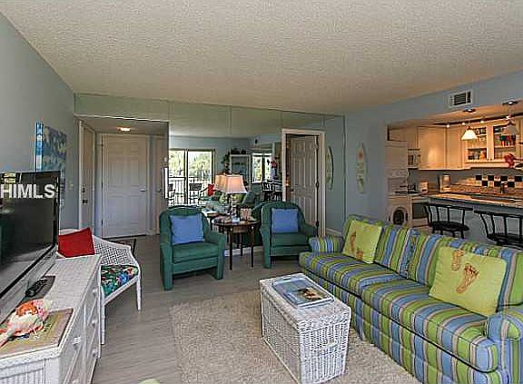 5th image of 262 S Sea Pines Dr #1758