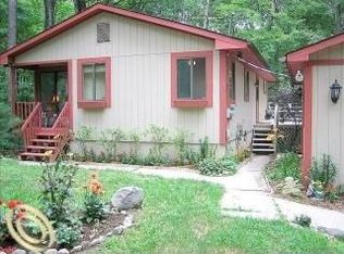 5916 Crandall Rd, Howell, MI 48855