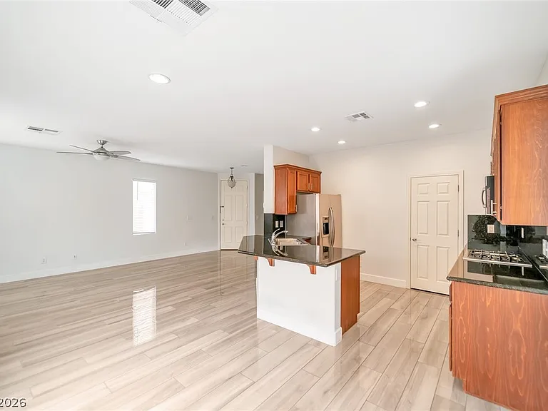 6213 Burrell Ct — Photo 3