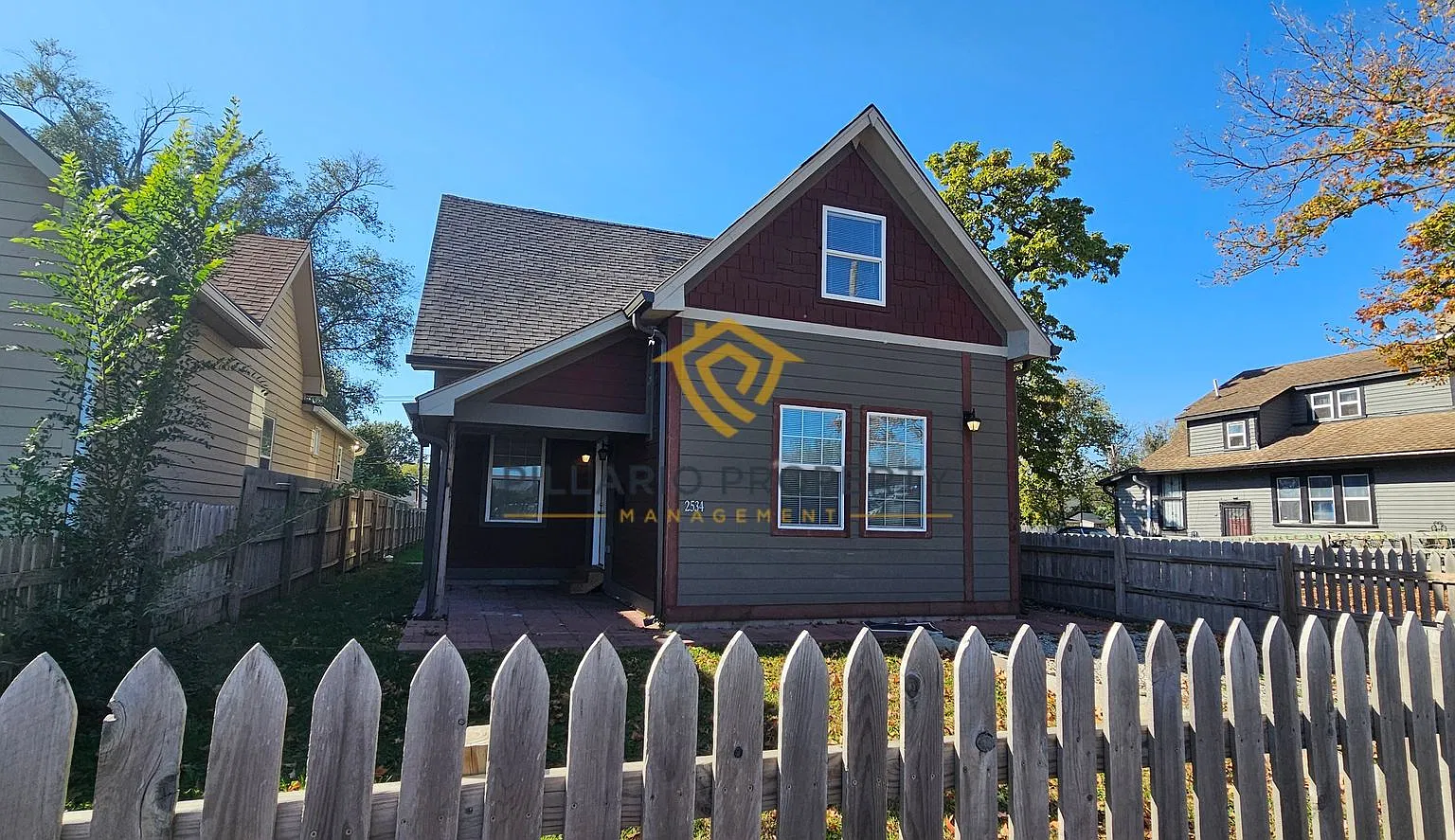 Cottage-Style 3-Bedroom Home Near the Fairgrounds Available NOW! — Photo 1