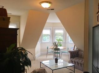 173 Davis Ave APT 8, Brookline, MA 02445