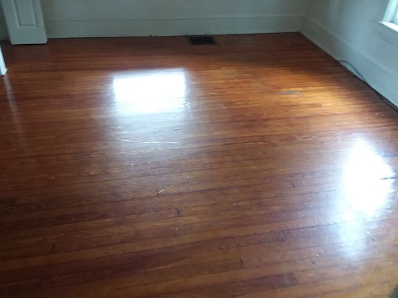 5th image of 802 31st St NW #1