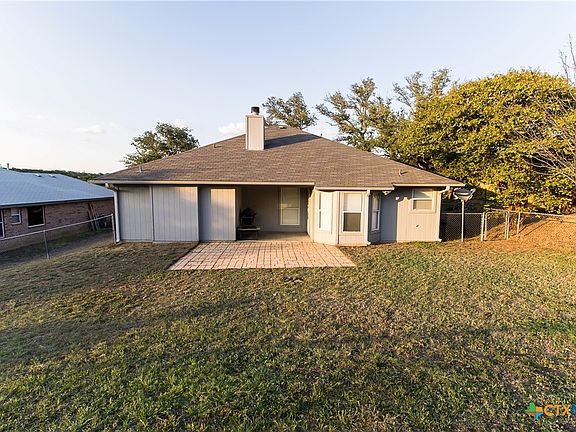 4th image of 912 Whirlaway Dr