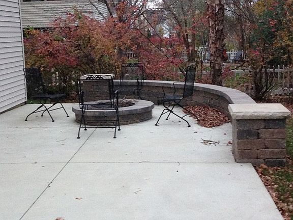2nd image of 51 Ravenwood Cir