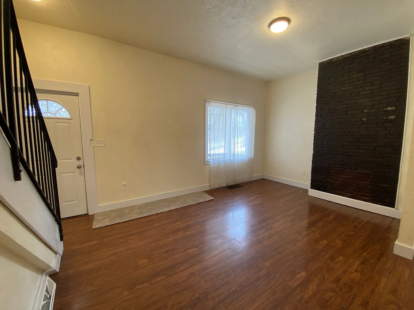 Beautiful 4BR 2 full bath house now showing! — Photo 3