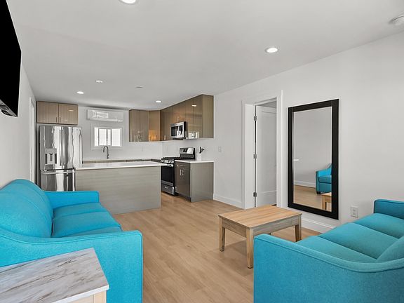 4th image of 511 E 11th Ave #210