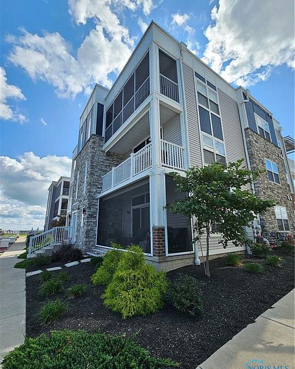 1st image of 2566 S Waterside Ct #212
