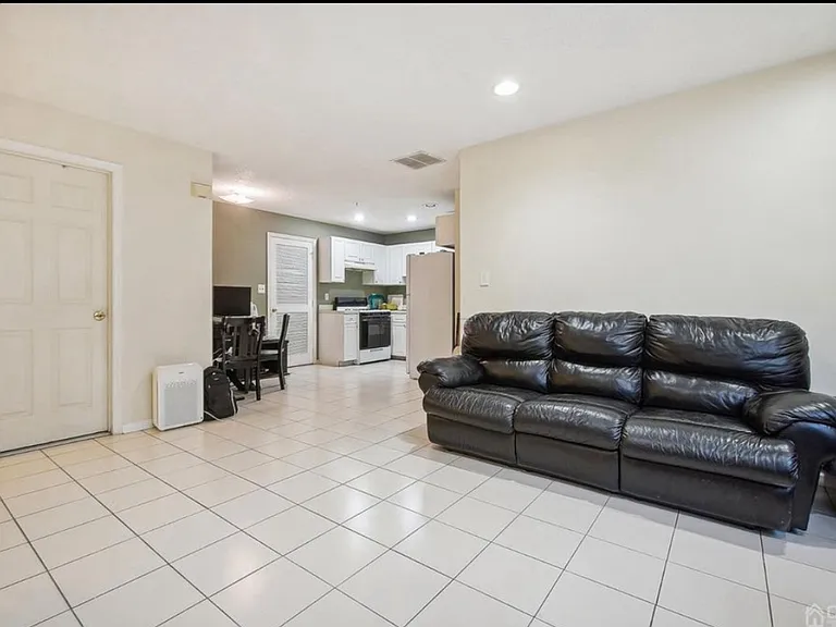 245 Prestwick Way — Photo 2