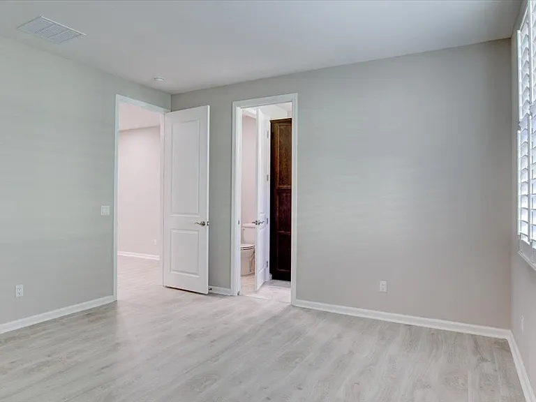 363 Harborside Dr — Photo 25
