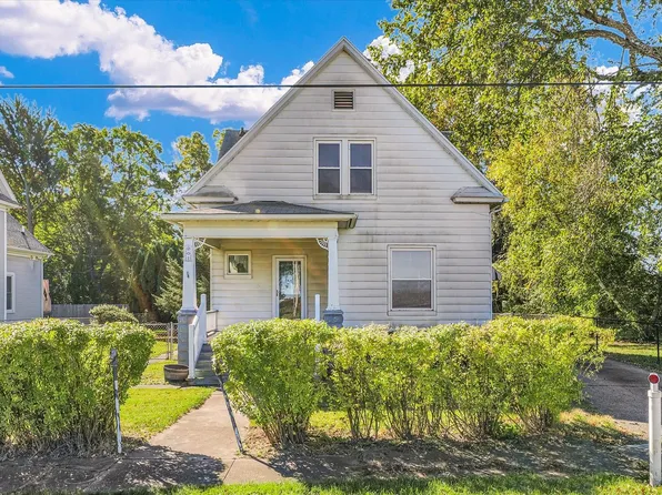 201 W Chestnut St, Bondville, IL 61815
