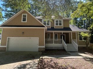 913 Pine Grove Dr, Wilmington, NC 28409