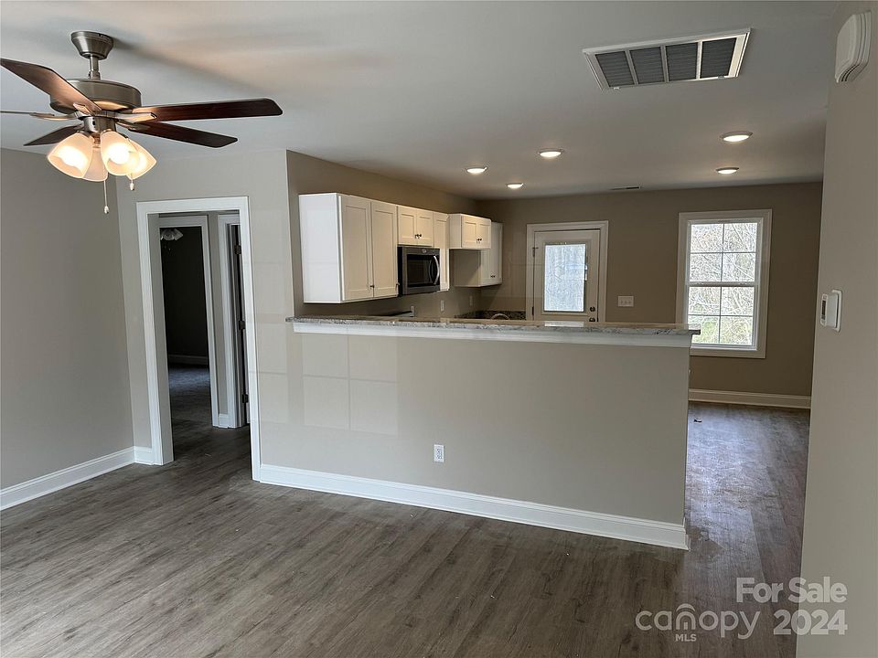 2nd image of 506 Rosemont Ave