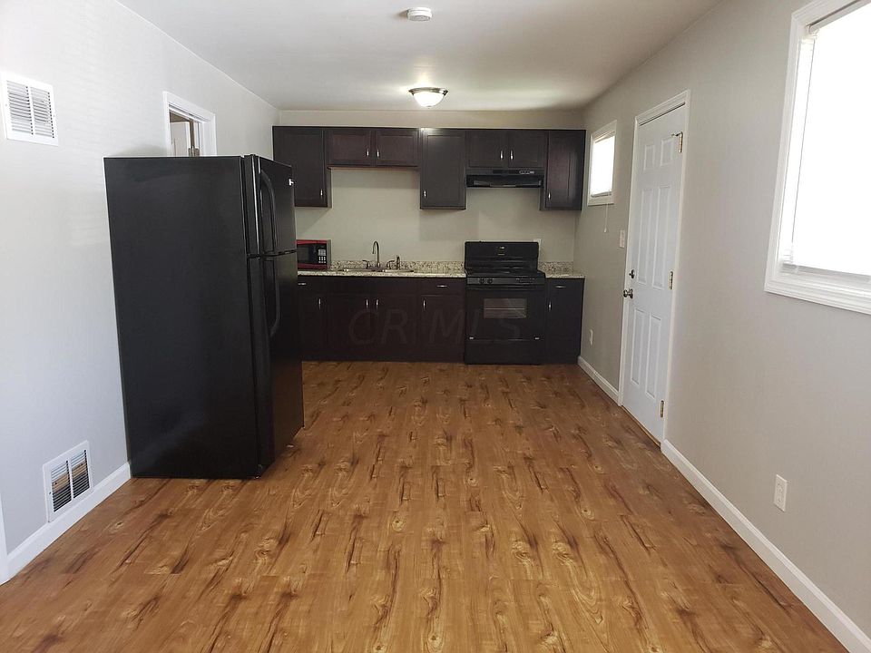 1st image of 406 Kelton Ave #F