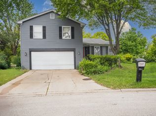 1005 Cooper Ct, Buffalo Grove, IL 60089