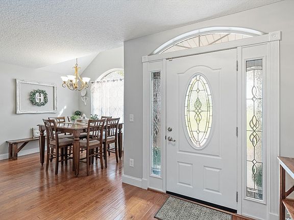 5th image of 25068 Blue Jay Way