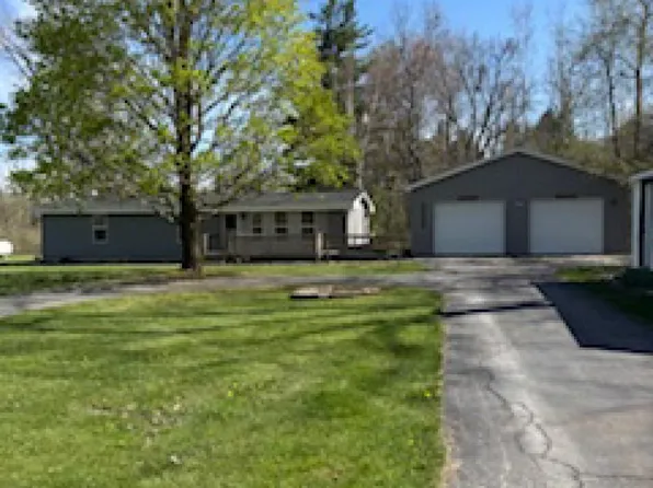 9506 Farrand Rd, Otisville, MI 48463