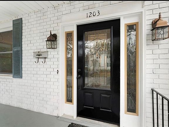 2nd image of 1203 E 33rd St