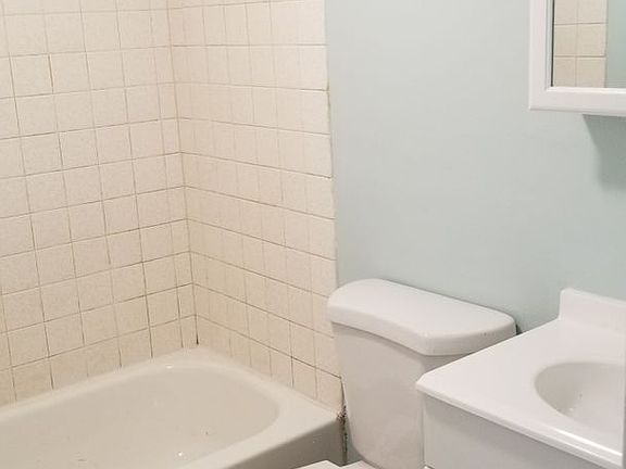 2nd image of 4402 McMenamy St Floor 1