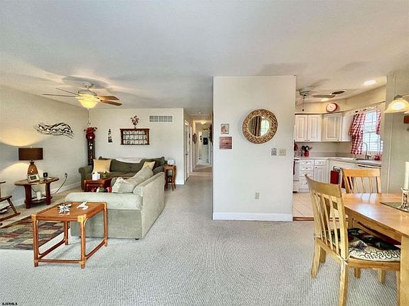 5th image of 143 Simpson Ave APT B