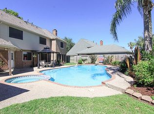 2113 Birdie Ct, Pearland, TX 77581