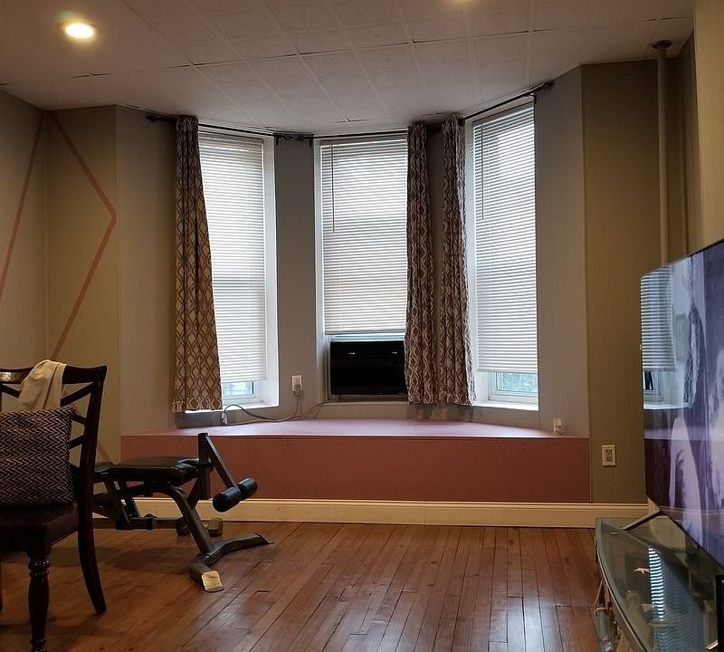 2nd image of 565 72nd St
