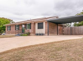 300 Ridgecrest Dr, Euless, TX 76040