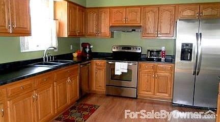 Updated Kitchen
						:
						All-new stainless steel appliances in large kitchen