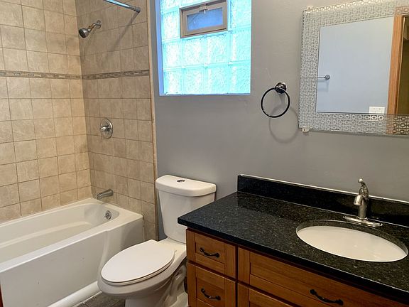 5th image of 89 W 15th St #1E