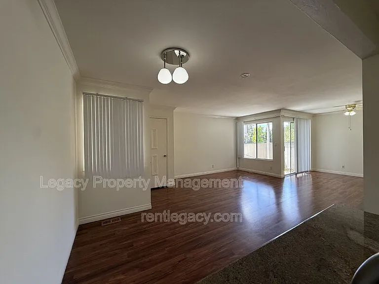 5460 Concord Blvd #B4 — Photo 4