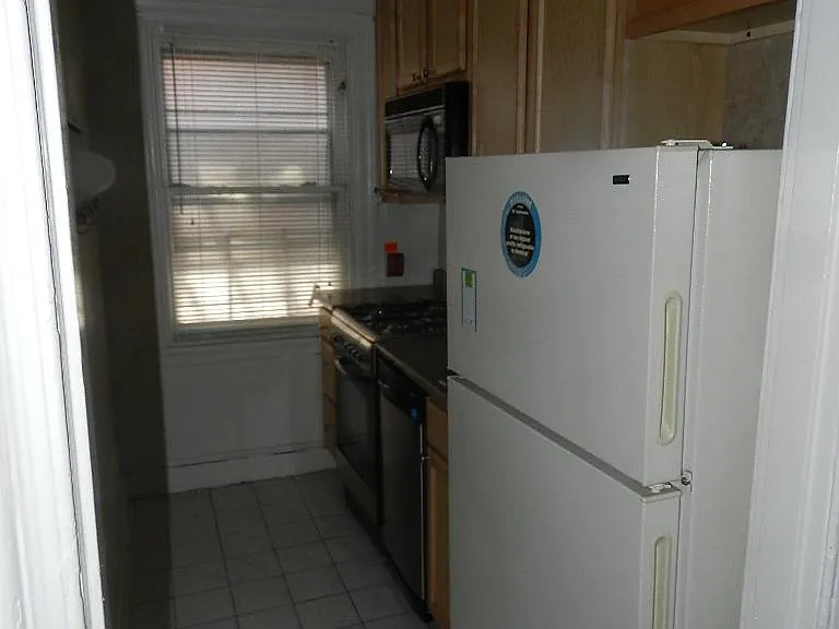 2118 Walnut St #2R — Photo 3