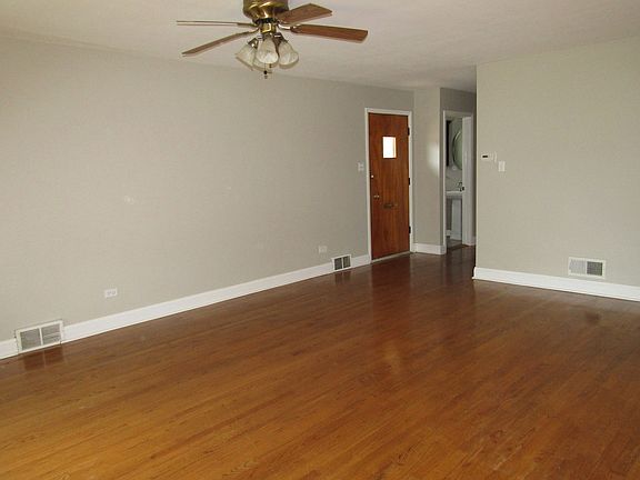 4th image of 9218 S Hamlin Ave