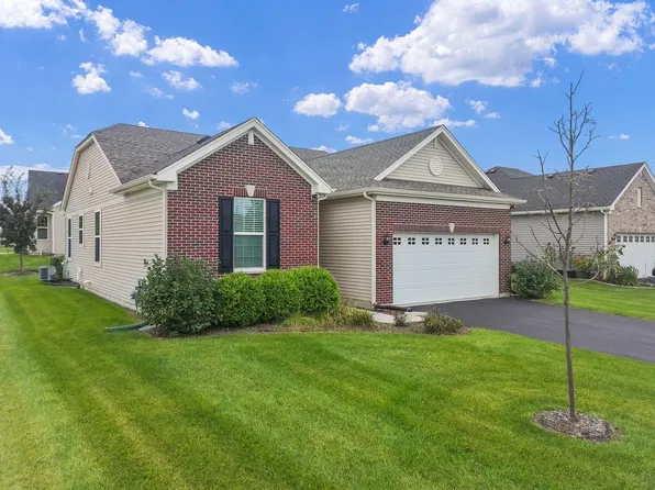 9135 Nash Ct, Huntley, IL 60142