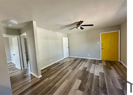 990 SW 37th St — Photo 13