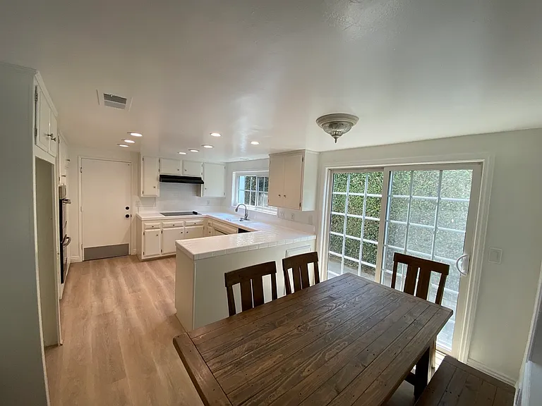 Nook/Kitchen