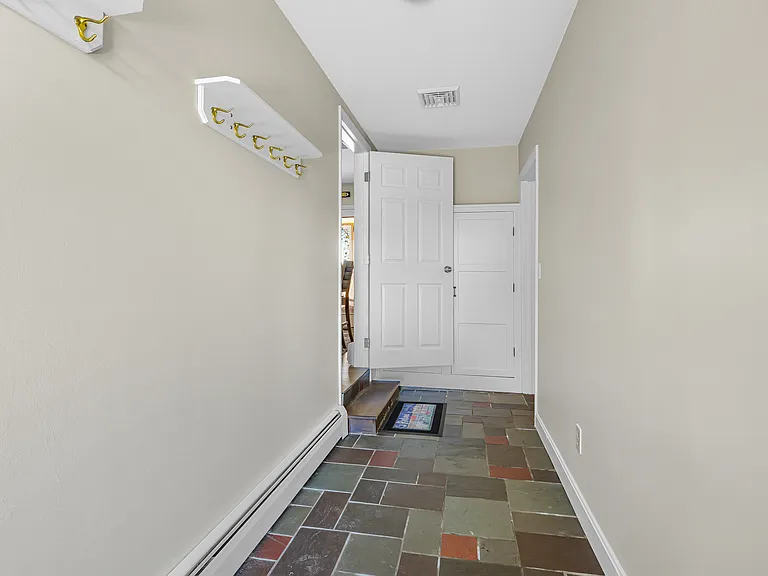 228 Wood Hill Rd — Photo 5