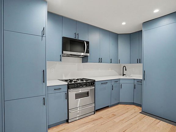 4th image of 18-20 Greenwich Ave #2-1