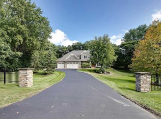 5433 Rowland Rd, Minnetonka, MN 55343