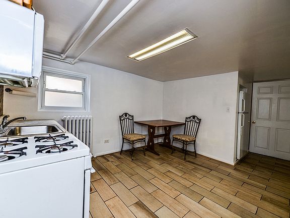 5th image of 5431 W Leland Ave #G